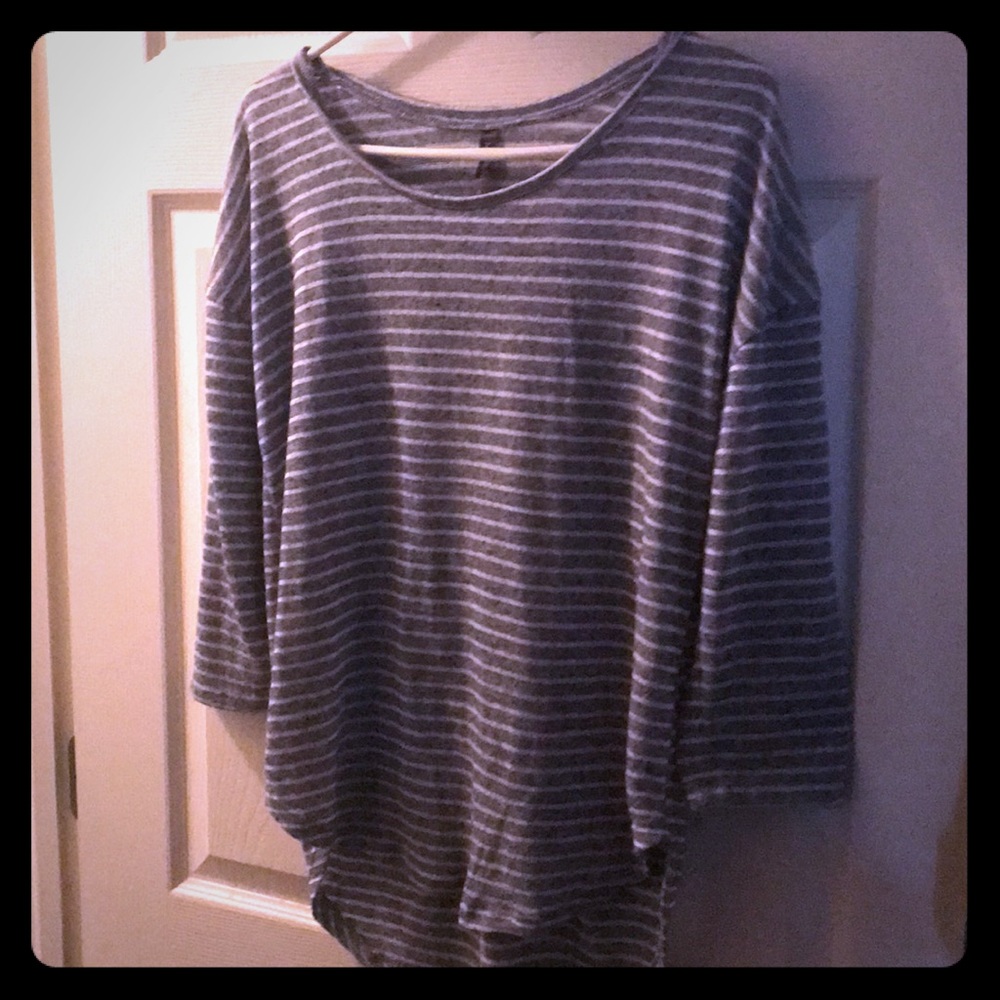 Cute striped top never worn!